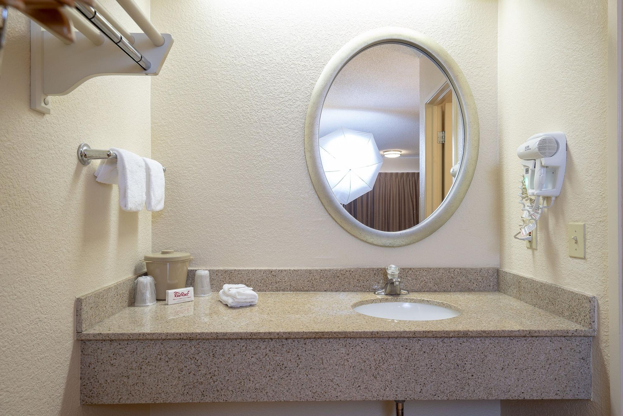 Red Roof Inn Detroit - Dearborn-Greenfield Village Екстериор снимка